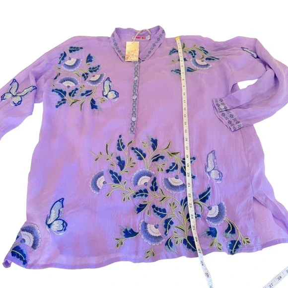 Johnny Was Slim Audrey Tunic Womens Boho M Lavender Embroidered Butterfly Top - Picture 13 of 16